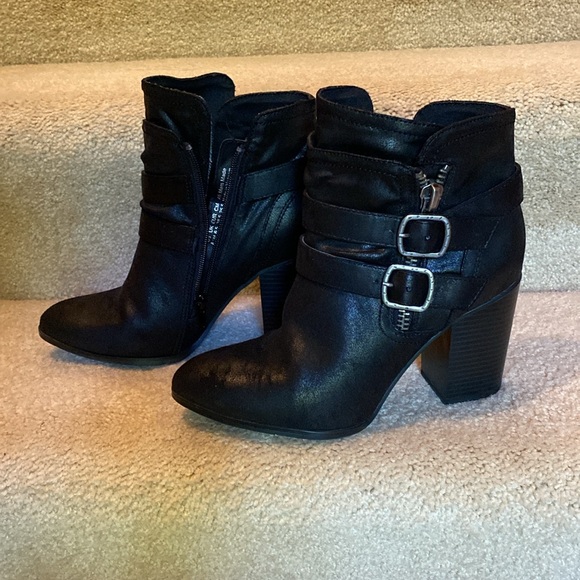Carlos Santana, Black Buckle Booties, 8.5M women's. they run a little small. - Picture 3 of 5